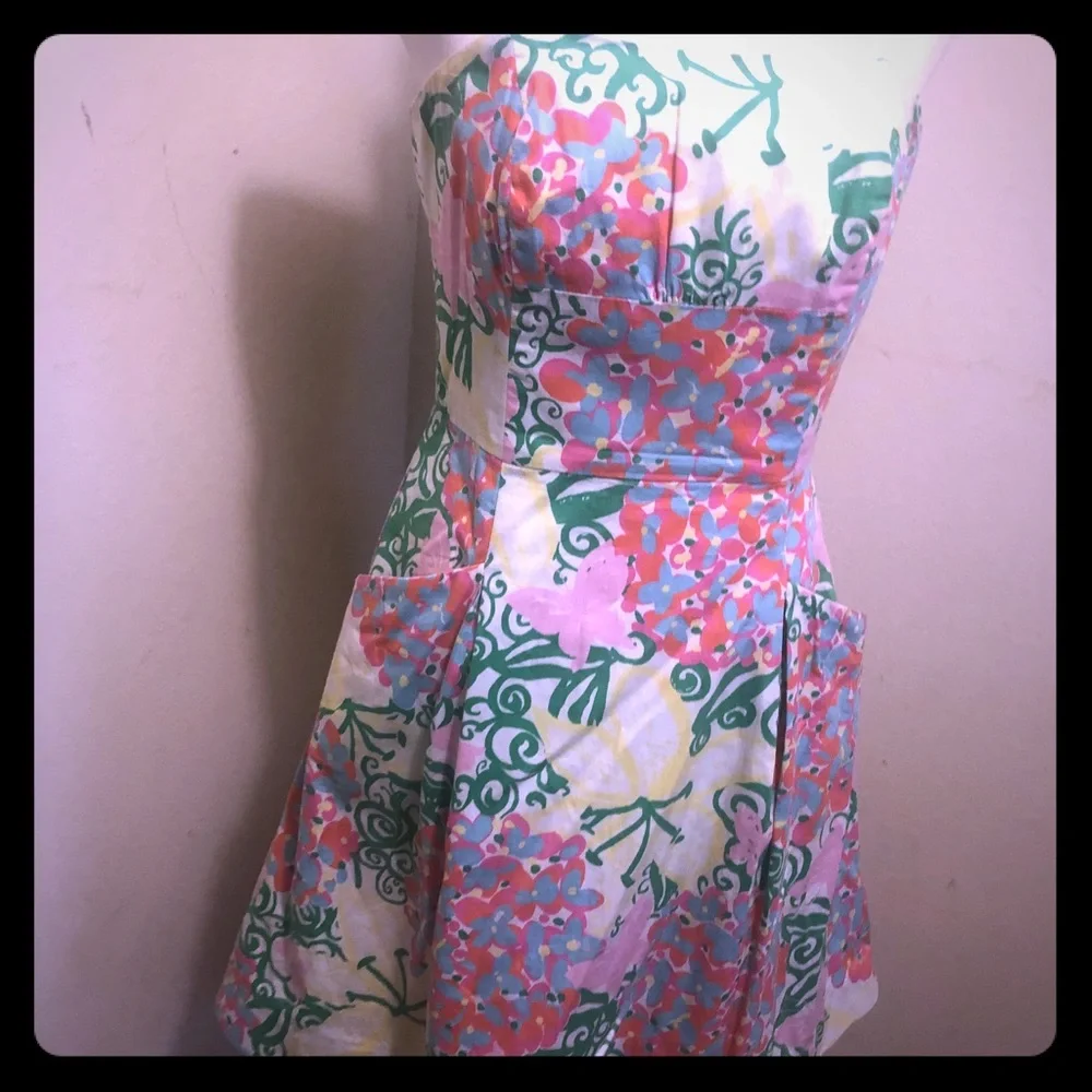 Like new Lily Pulitzer dress with pockets! - Picture 3 of 11